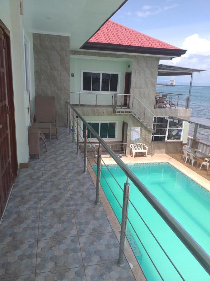Ocean Breeze Resort Toledo 外观 照片