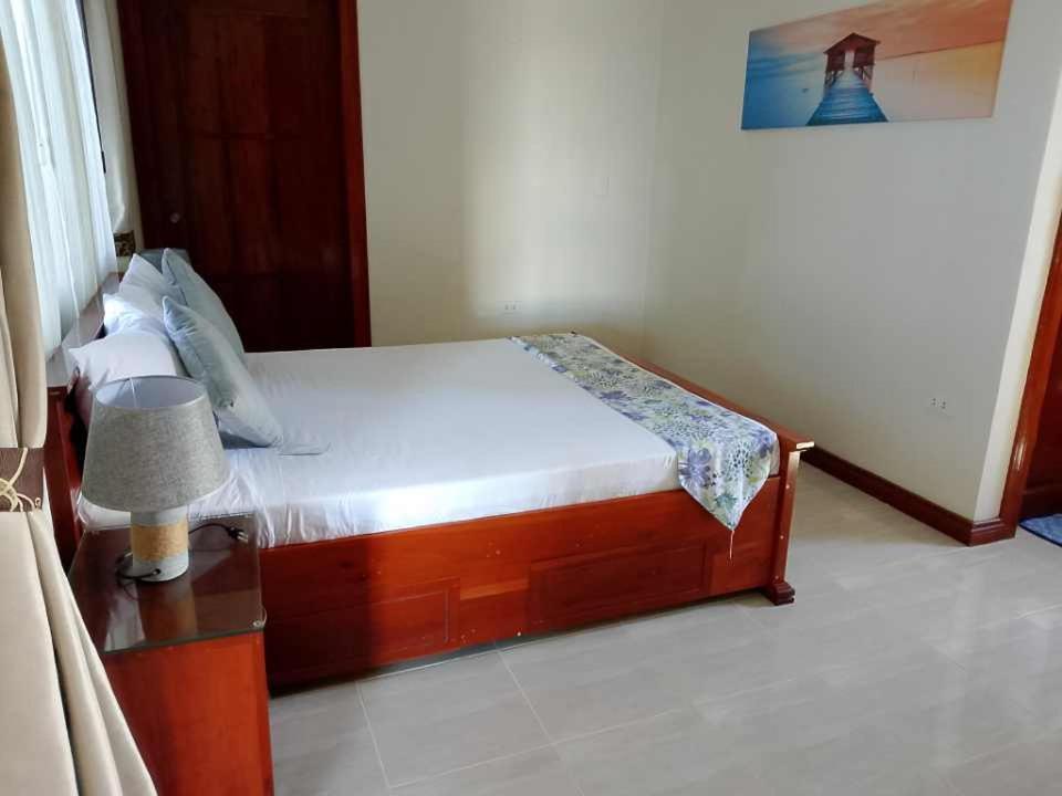 Ocean Breeze Resort Toledo 外观 照片