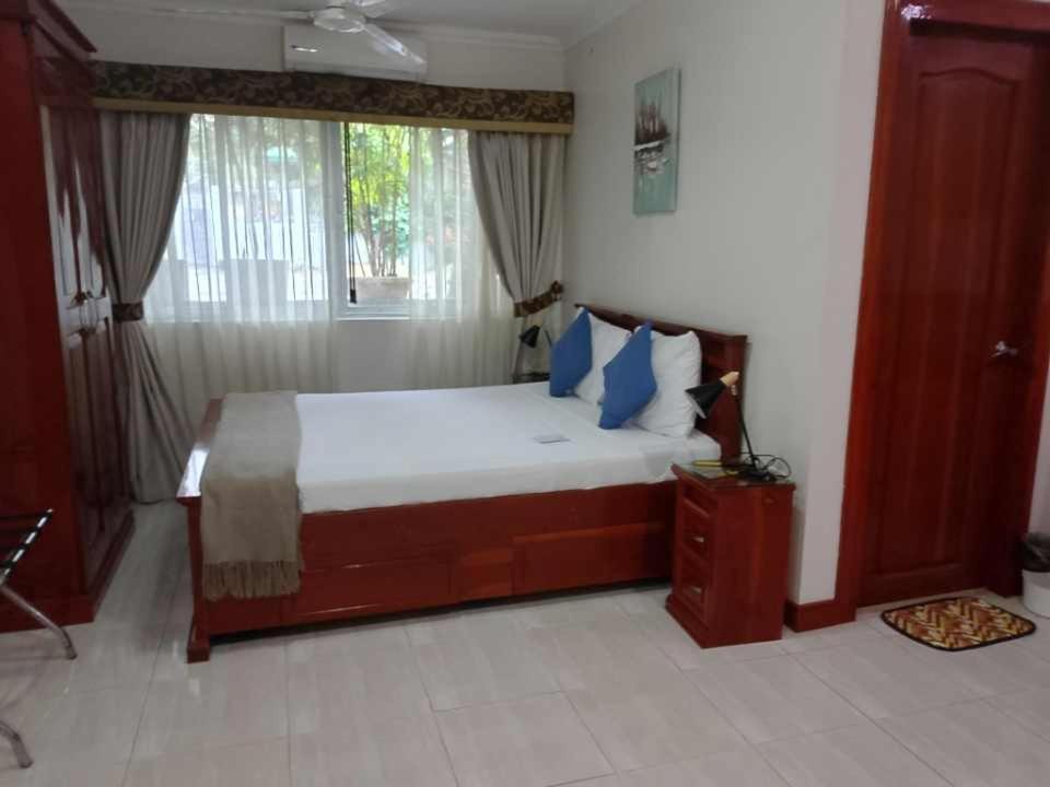 Ocean Breeze Resort Toledo 外观 照片
